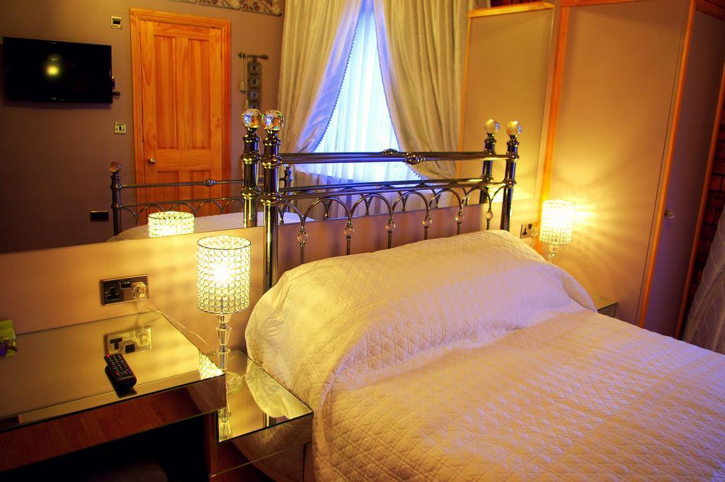 Crown House Suites Halifax Bilik gambar